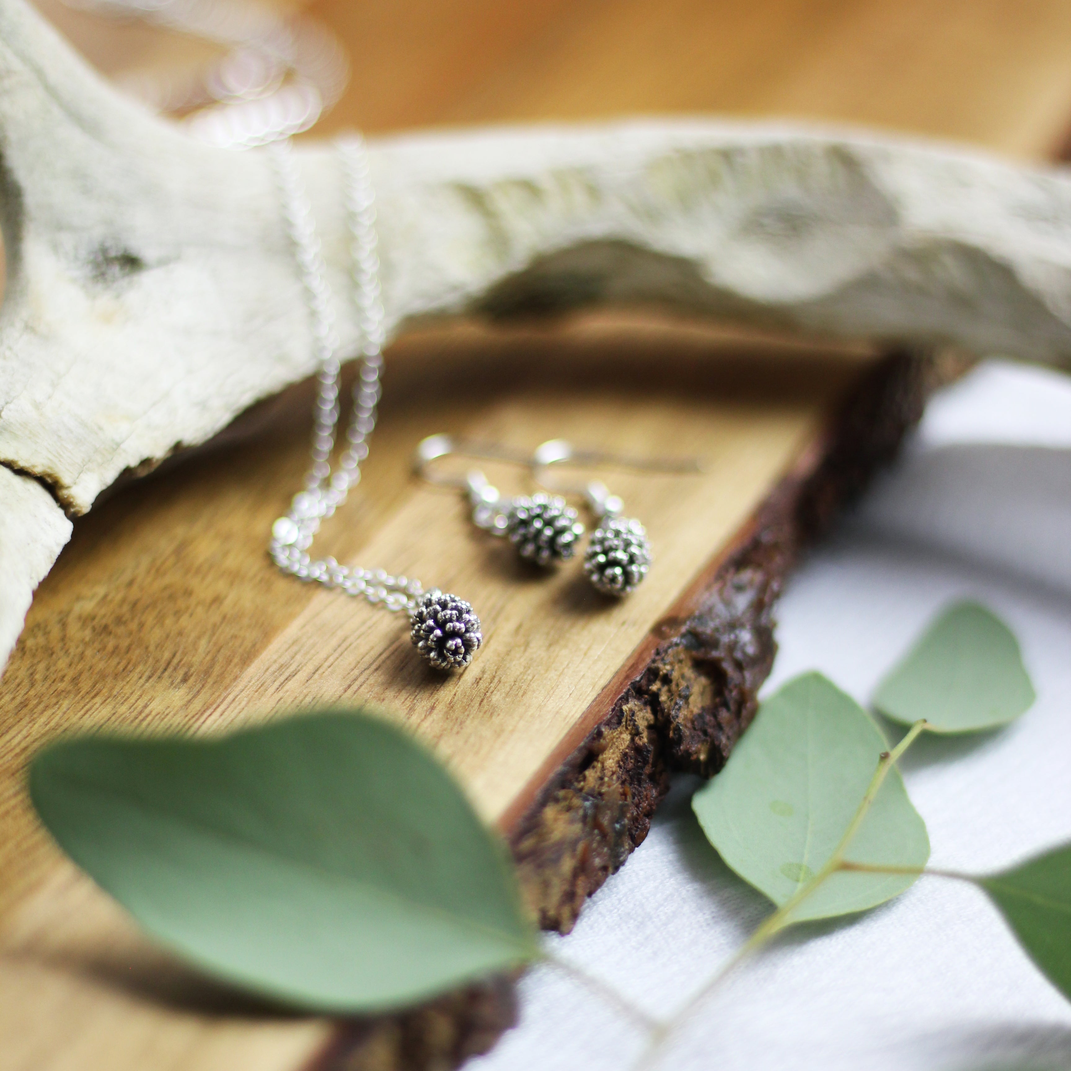 Silver Pine Cone Gift Set