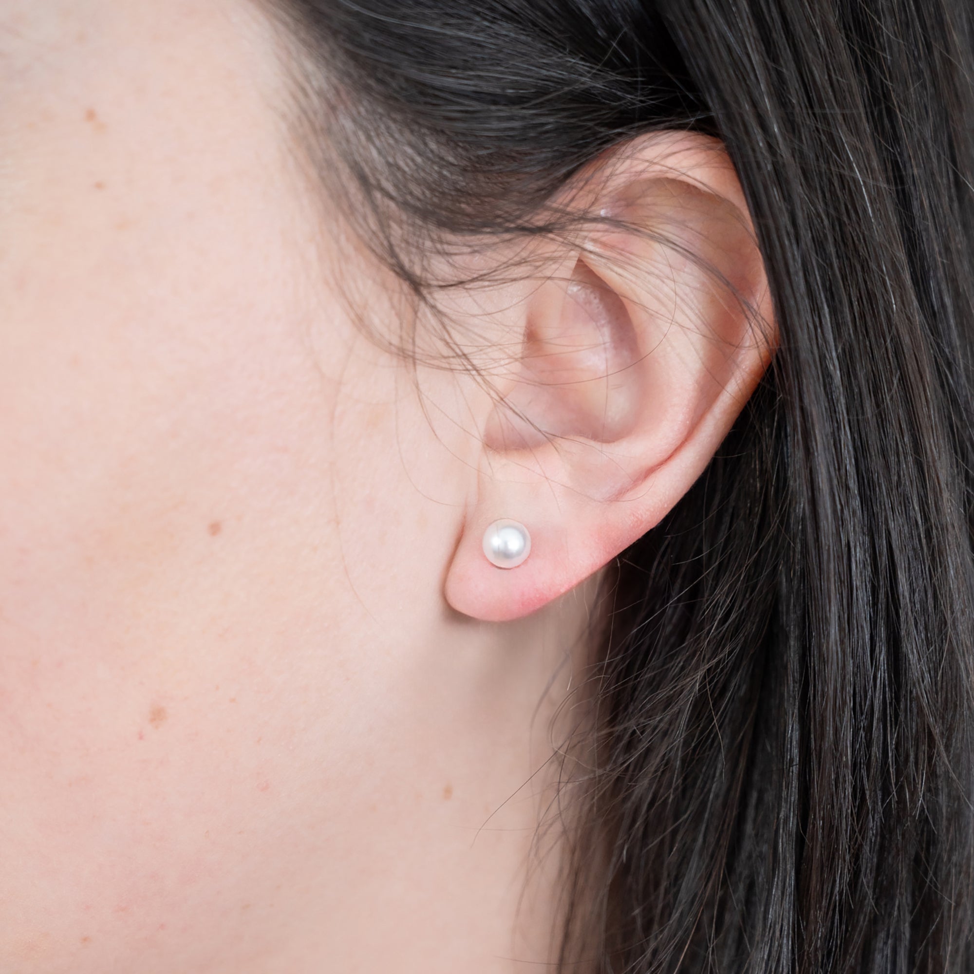 Essential Pearl Earrings
