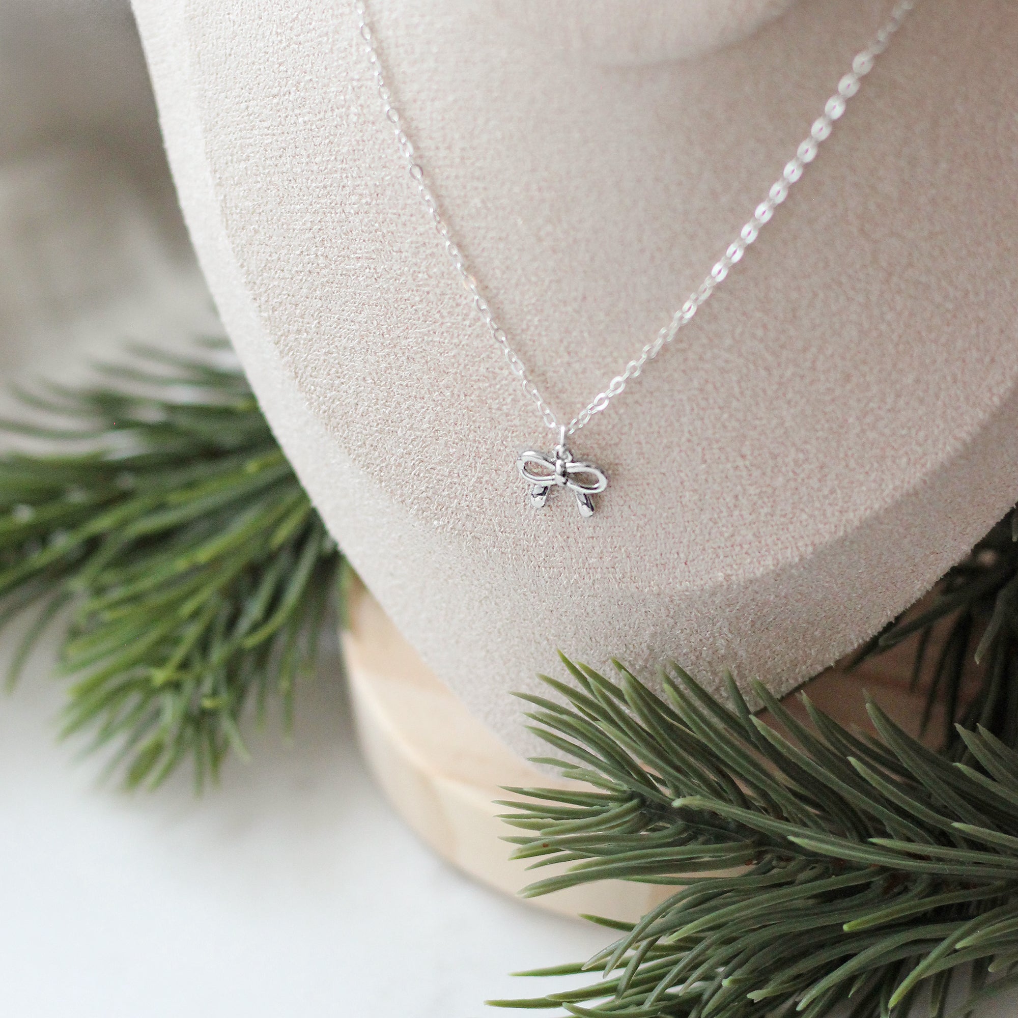 Mini Bow Necklace