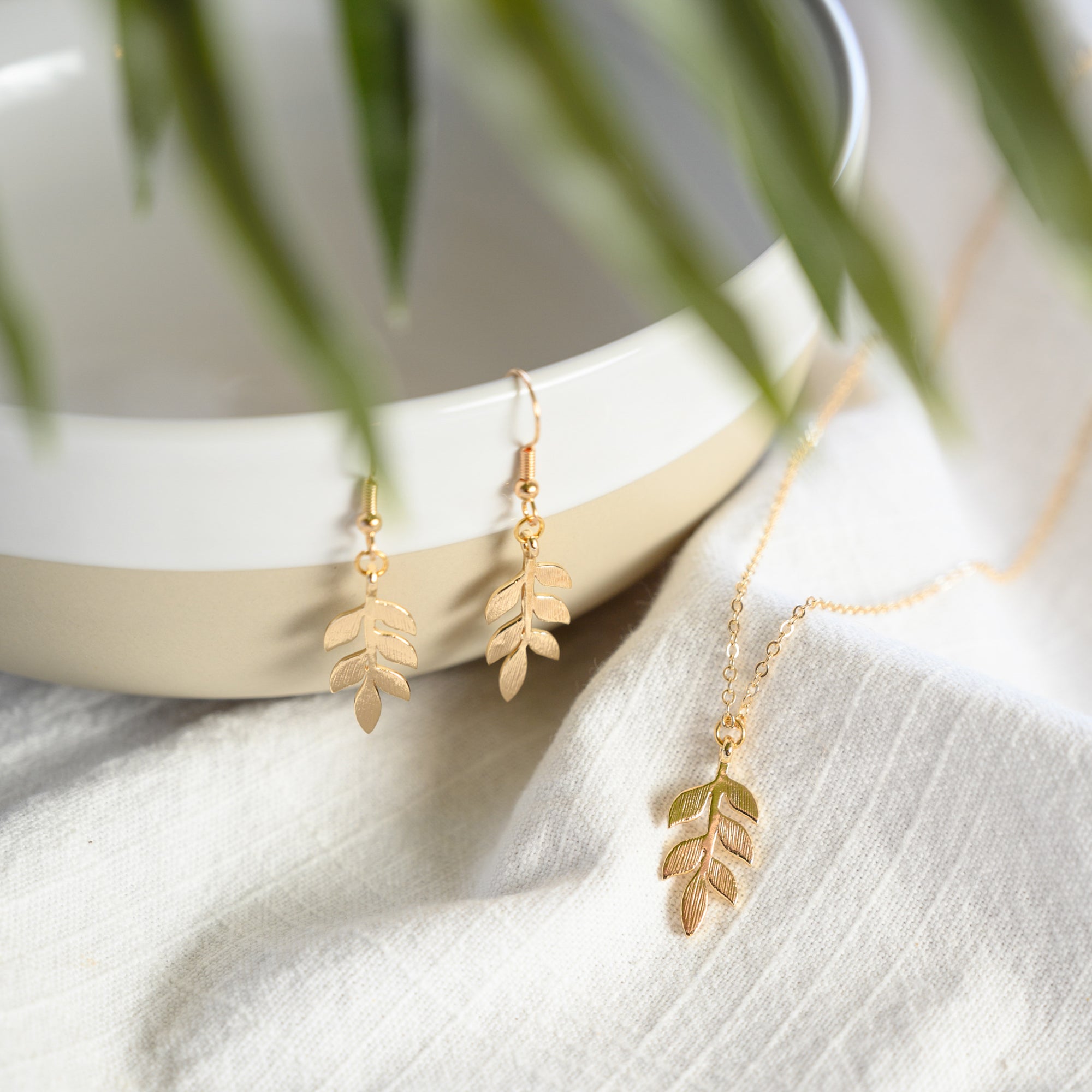 Gold Elegant Leaf Gift Set