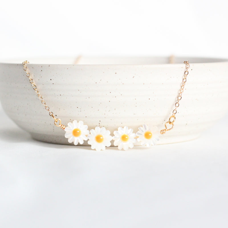 Field of Daisies Necklace