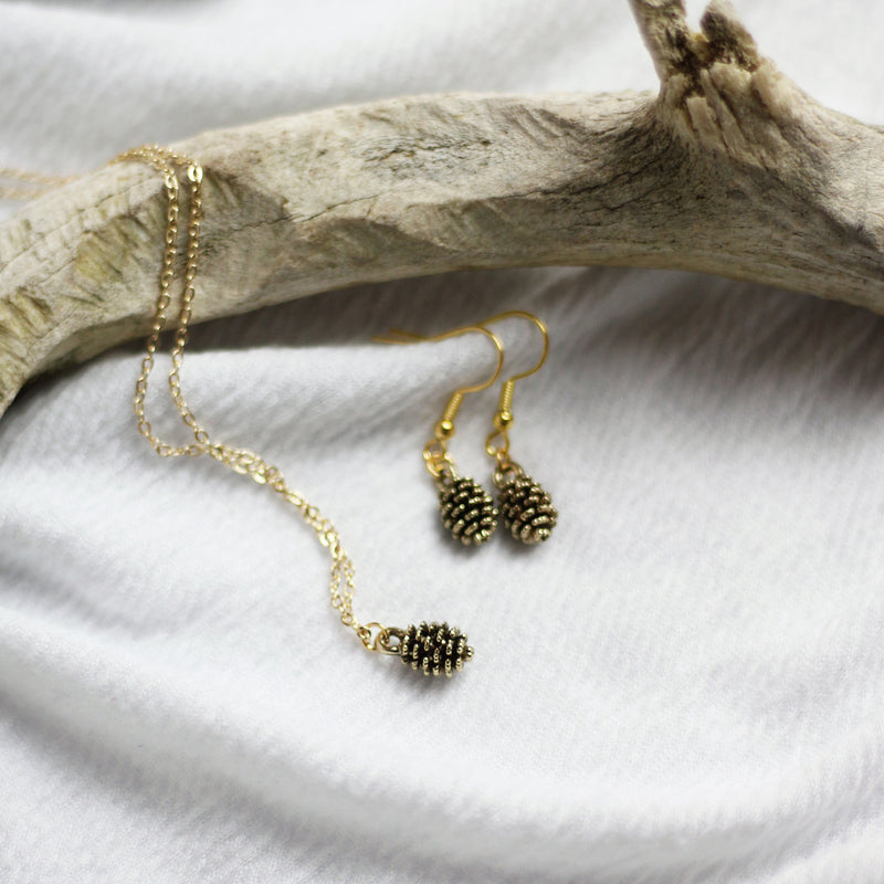 Gold Pine Cone Gift Set